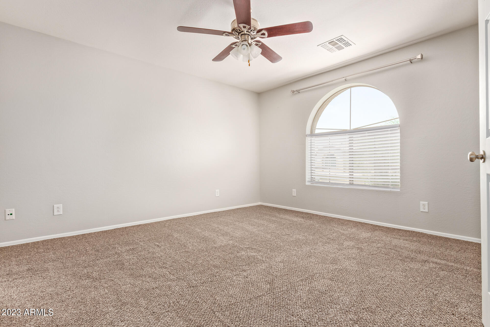 6733 East Refuge Road Florence, AZ 85132 - Photo 21 of 35 Master Bedroom