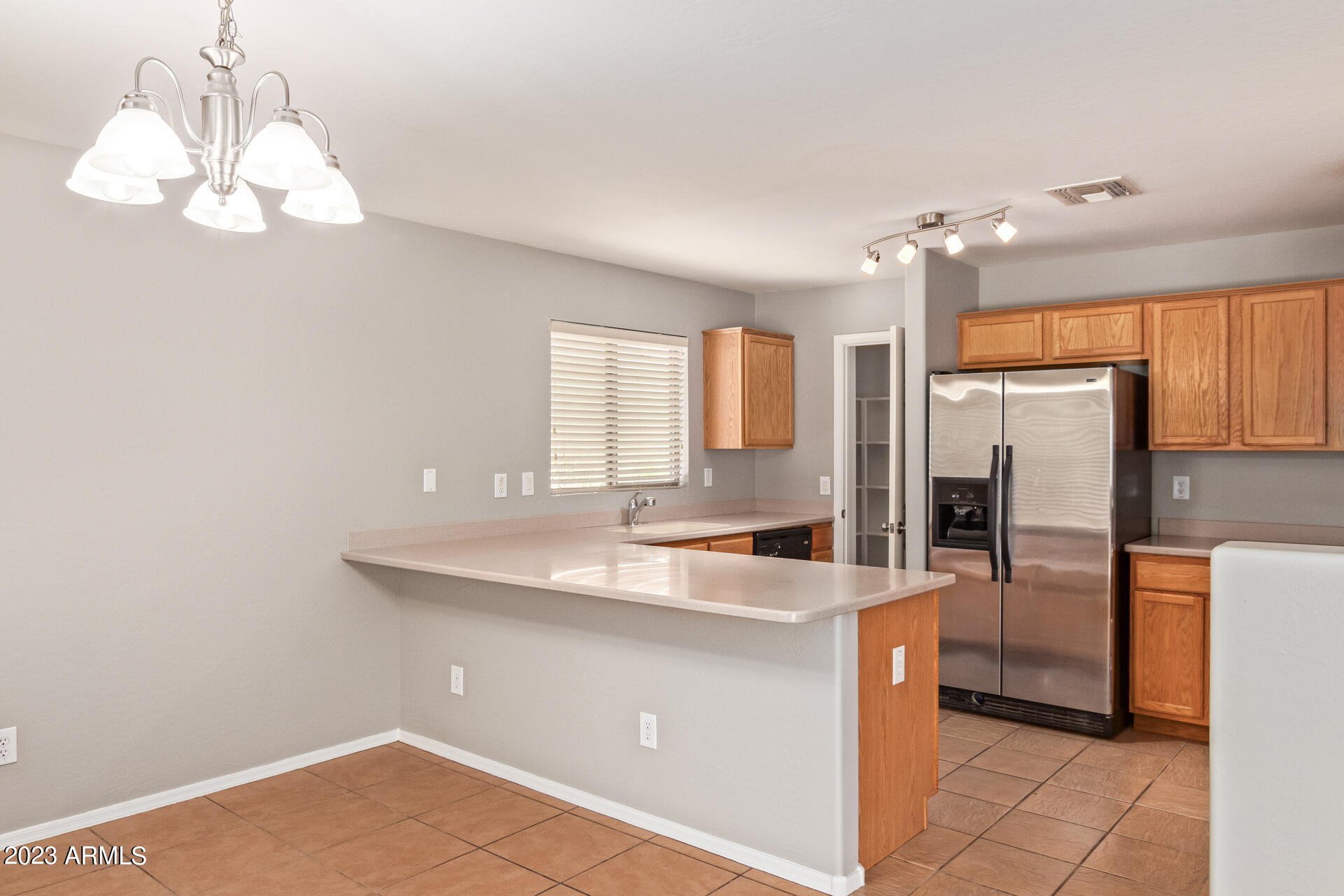 6733 East Refuge Road Florence, AZ 85132 - Photo 8 of 35 Kitchen