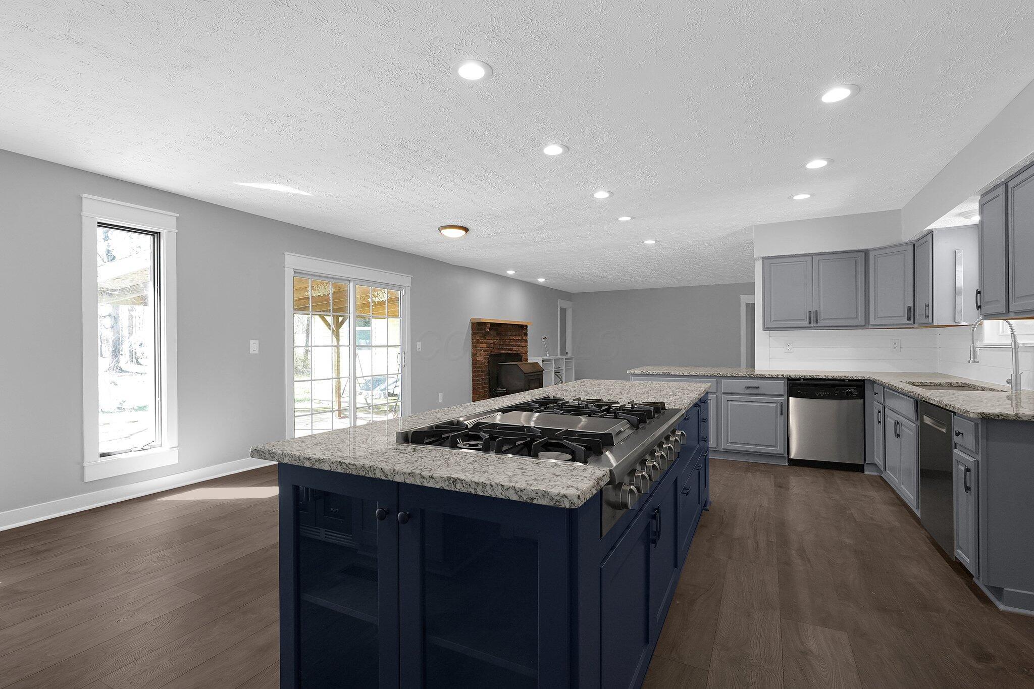 14219 Graham Road Southwest Pataskala, OH 43062 - Photo 17 of 94 Check out that Gas Stove top!