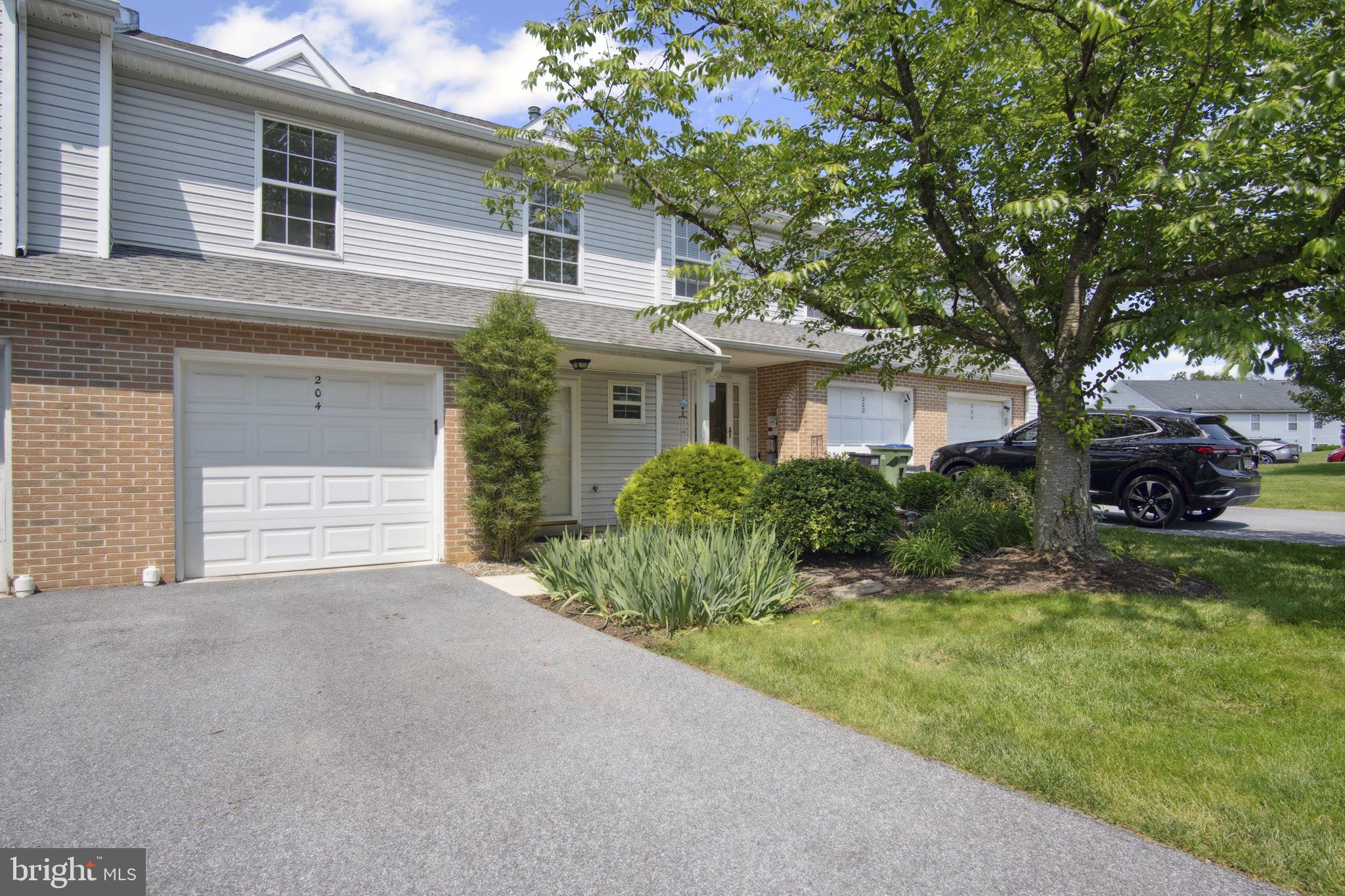 204 Fawn Ridge North Harrisburg, PA 17110 - Photo 2 of 38 Gallery Image 2