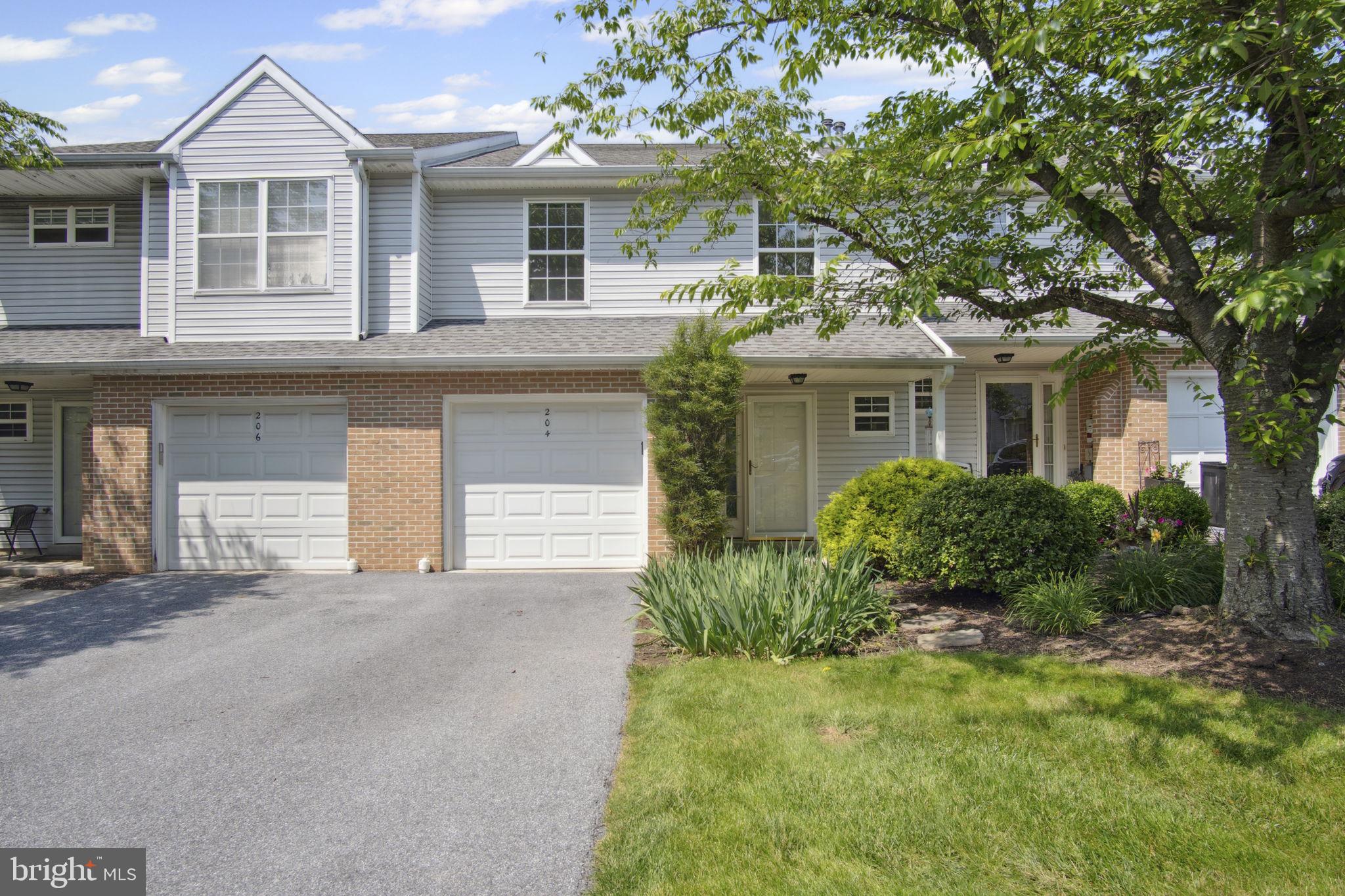204 Fawn Ridge North Harrisburg, PA 17110 - Photo 3 of 38 Gallery Image 3