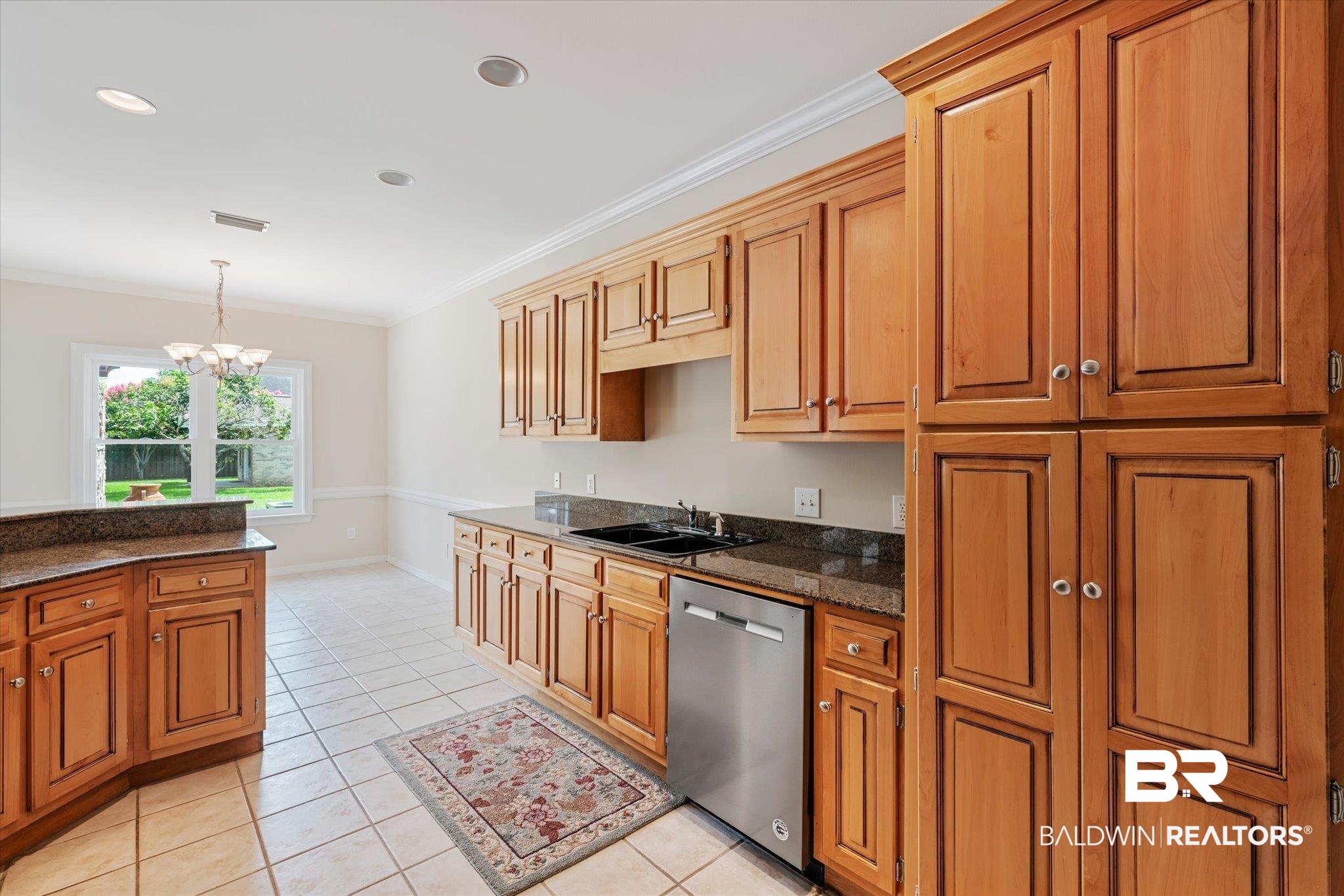 8809 Parliament Circle Daphne, AL 36526 - Photo 10 of 44 Kitchen