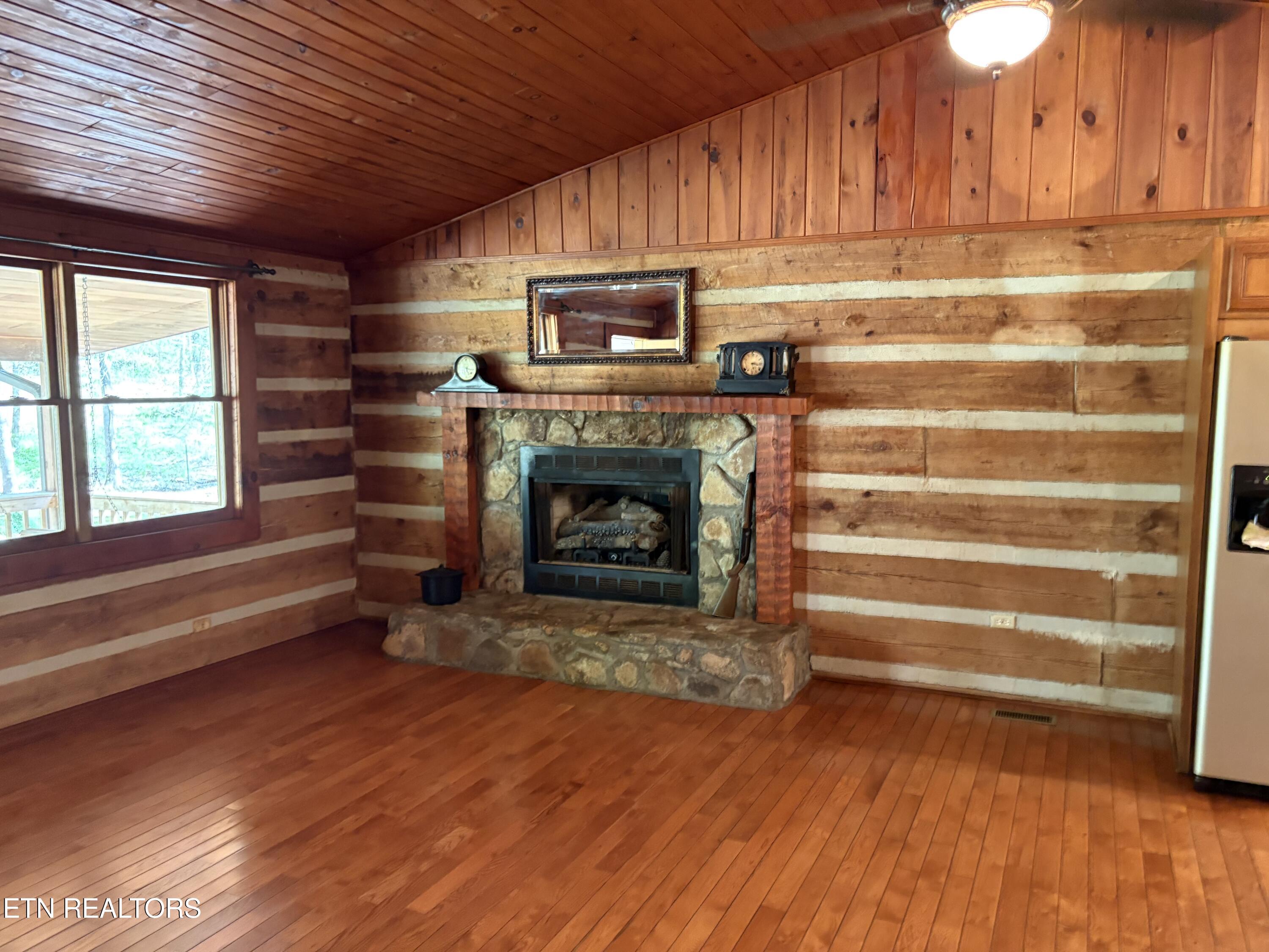 1256 East Millers Cove Road Walland, TN 37886 - Photo 25 of 43 IMG_8245