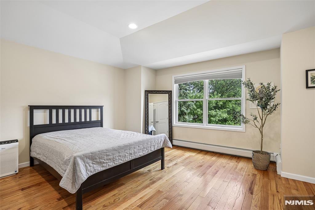 174 Fort Lee Road, Unit B Leonia, NJ 07605 - Photo 11 of 23