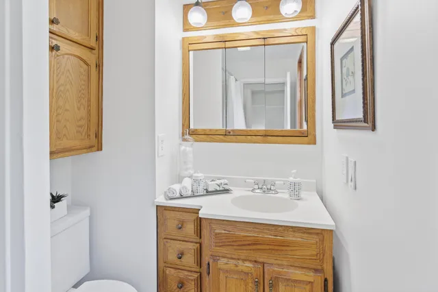 $249,900 | 844 North Howell Street, St. Paul, MN 55104