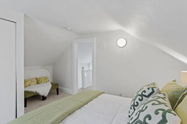 $249,900 | 844 North Howell Street, St. Paul, MN 55104