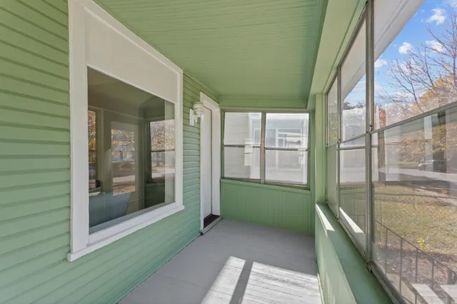 $249,900 | 844 North Howell Street, St. Paul, MN 55104