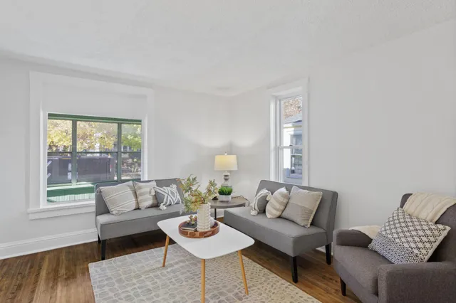 $249,900 | 844 North Howell Street, St. Paul, MN 55104