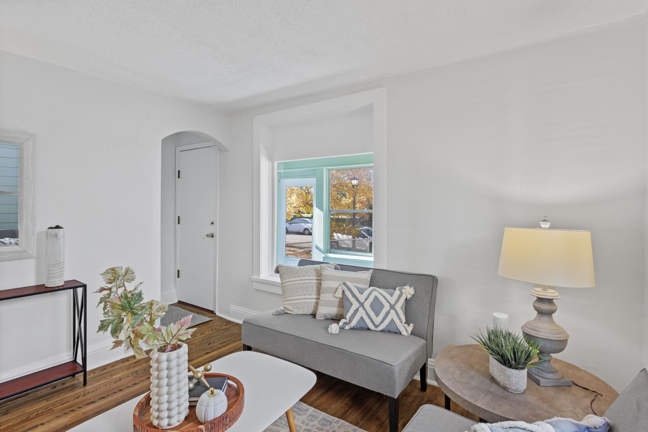 844 North Howell Street St. Paul, MN 55104 - Photo 5 of 26