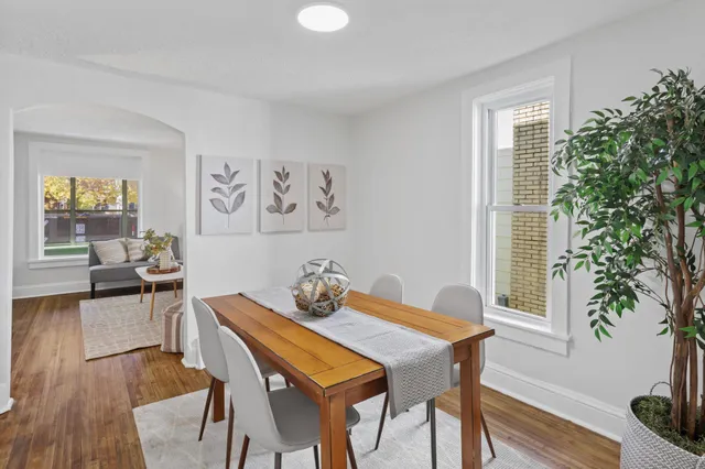 $249,900 | 844 North Howell Street, St. Paul, MN 55104