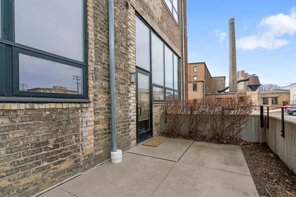$2,100 | 1701 Northeast Madison Street, Unit 103, Minneapolis, MN 55413