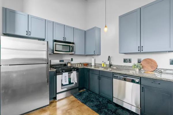 $2,100 | 1701 Northeast Madison Street, Unit 103, Minneapolis, MN 55413