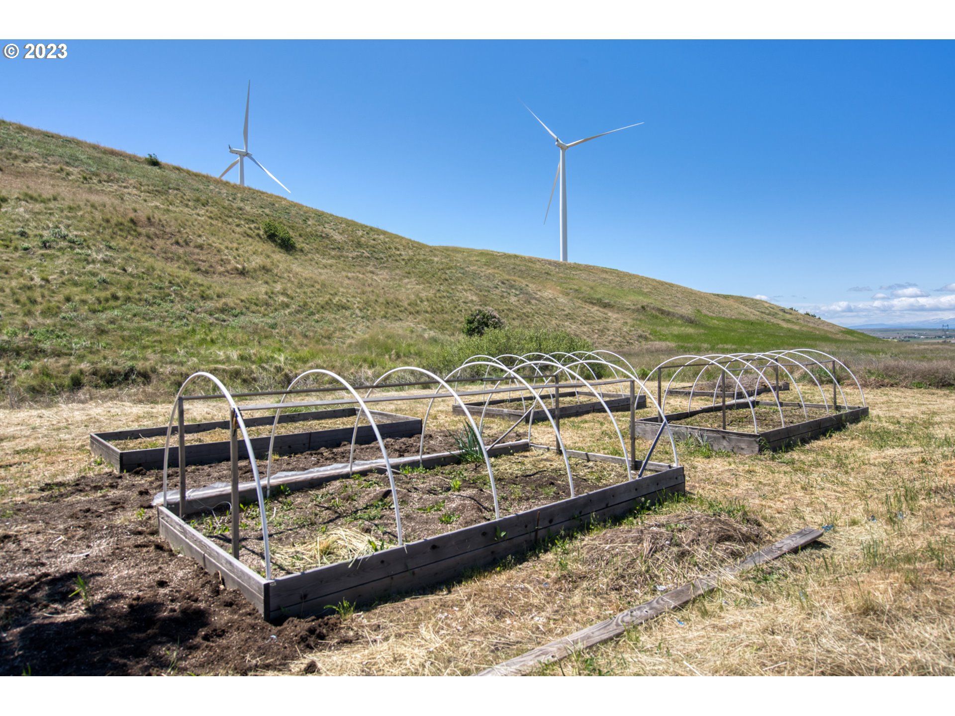 701 Dooley Road Centerville, WA 98613 - Photo 7 of 27 a bed room with a bed