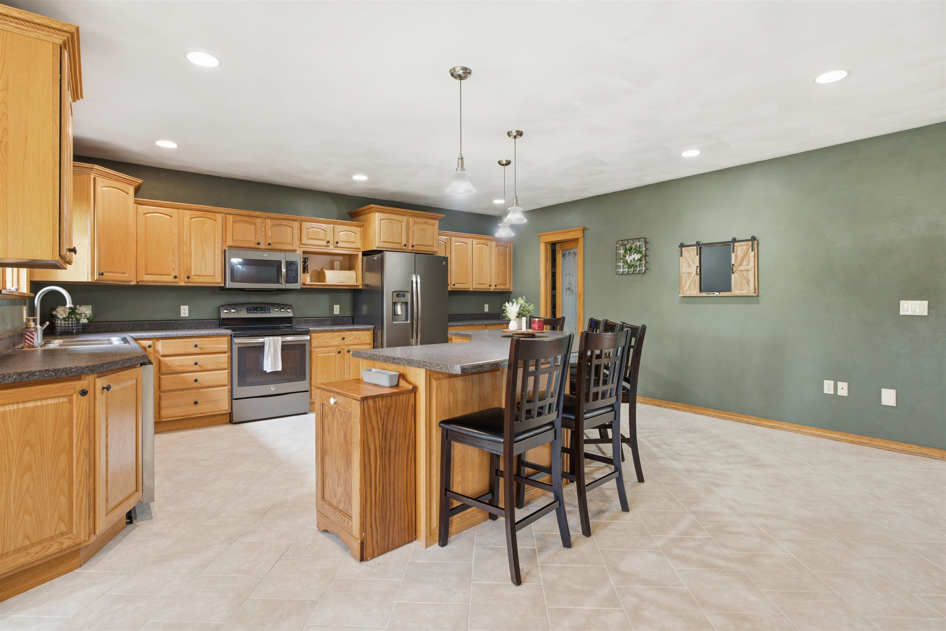 1 West Cedar Street Hilbert, WI 54129 - Photo 9 of 58