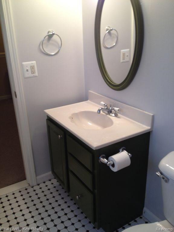 180 South Rochester Road Oakland, MI 48363 - Photo 41 of 45 180 S. Rochester Rd