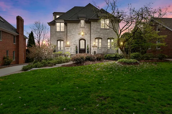 $2,050,000 | 443 South Madison Street, Hinsdale, IL 60521