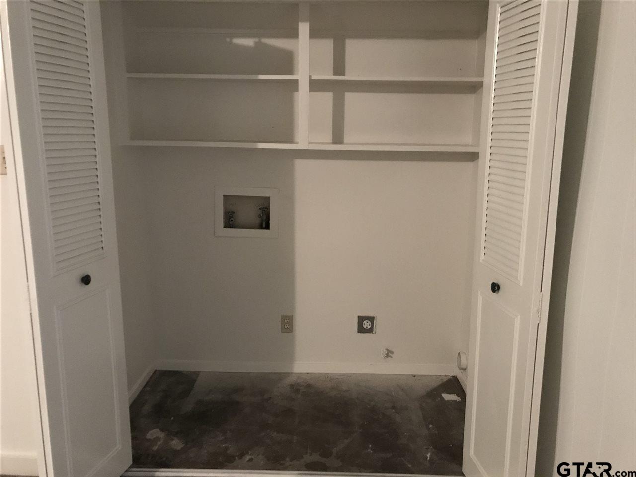 3721 Colony Park Drive Tyler, TX 75701 - Photo 11 of 11 a room with a bench