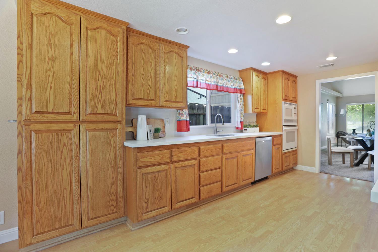 1605 Stanley Drive Ripon, CA 95366 - Photo 11 of 46