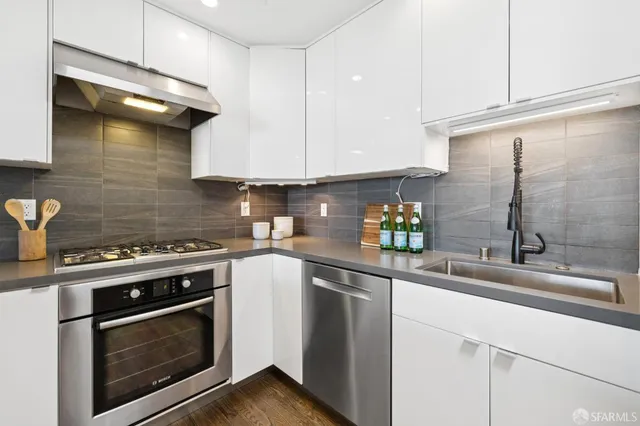 $1,895,000 | 2352 17th Avenue, San Francisco, CA 94116