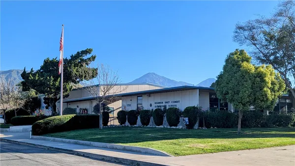 $989,000 | 1404 North Mountain Avenue, Claremont, CA 91711