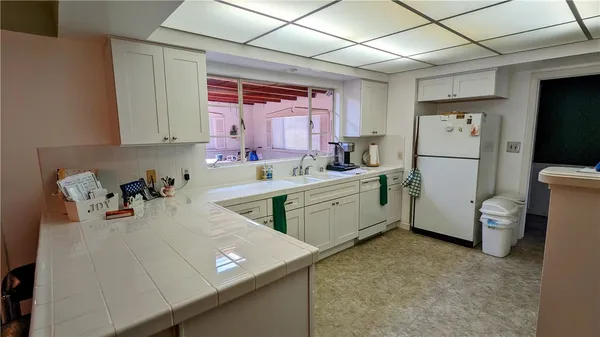 $989,000 | 1404 North Mountain Avenue, Claremont, CA 91711