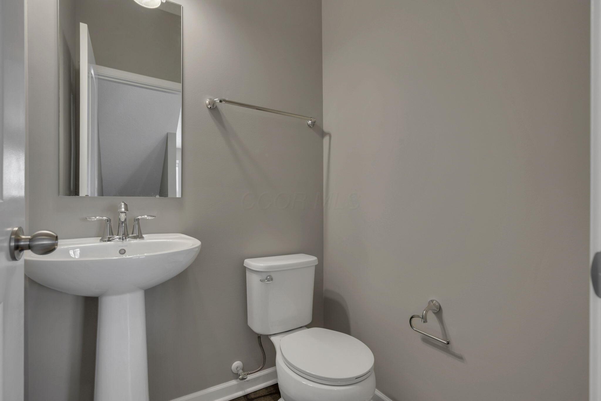 232 Autumn Ridge Circle Pickerington, OH 43147 - Photo 25 of 47 Entry Level Half Bath