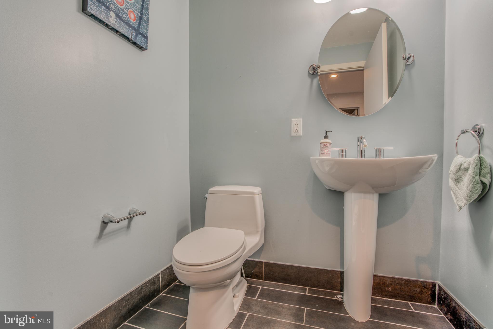 1200 Steuart Street, Unit 430 Baltimore, MD 21230 - Photo 21 of 53 Guest bathroom