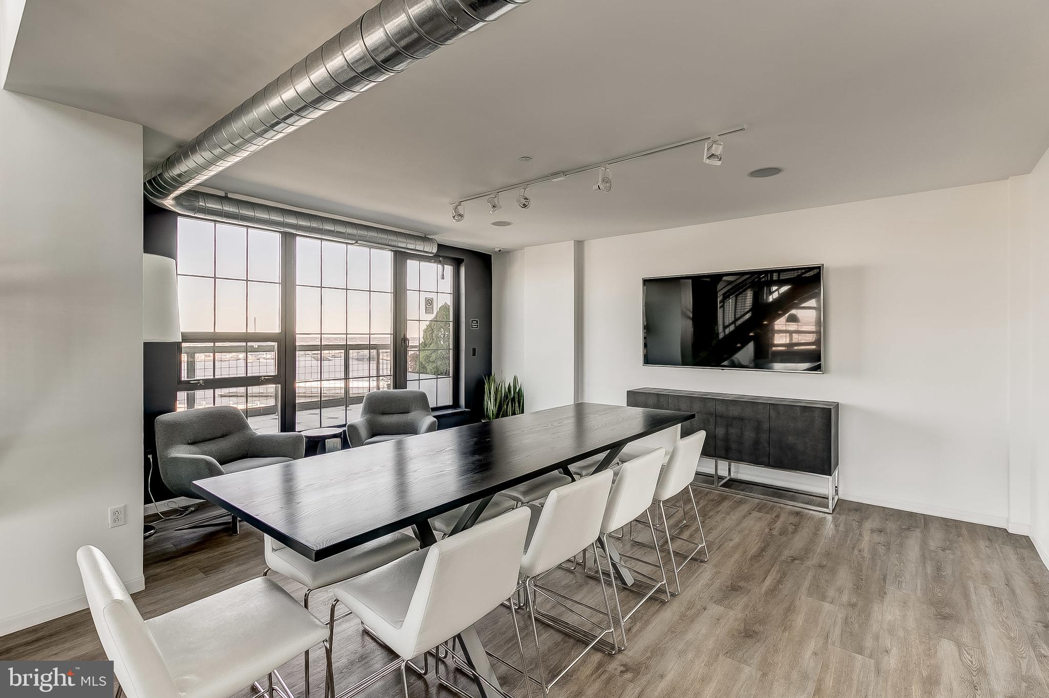 1200 Steuart Street, Unit 430 Baltimore, MD 21230 - Photo 40 of 53 Newly Renovated 19th Floor Resident Sky Lounge