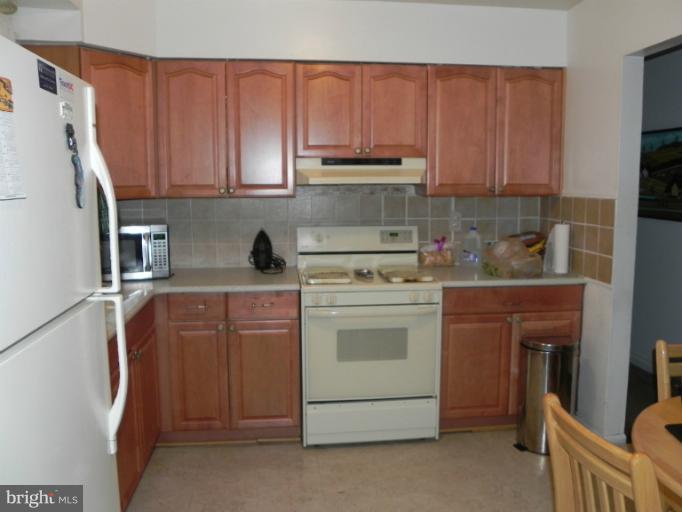 2612 Ritchie Road District Heights, MD 20747 - Photo 4 of 9 Kitchen 2