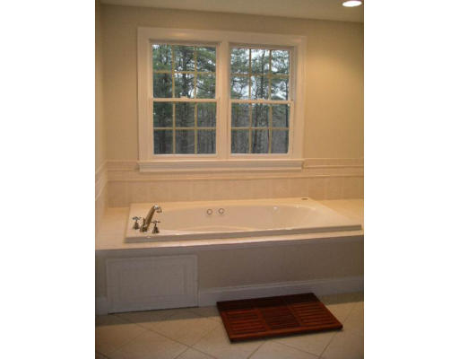 15 Clearing Farm Road Kingston, MA 02364 - Photo 10 of 12 Gallery Image 10