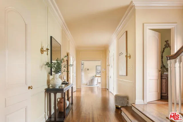 $7,095,000 | 248 South Hudson Avenue, Los Angeles, CA 90004