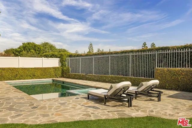 $7,095,000 | 248 South Hudson Avenue, Los Angeles, CA 90004