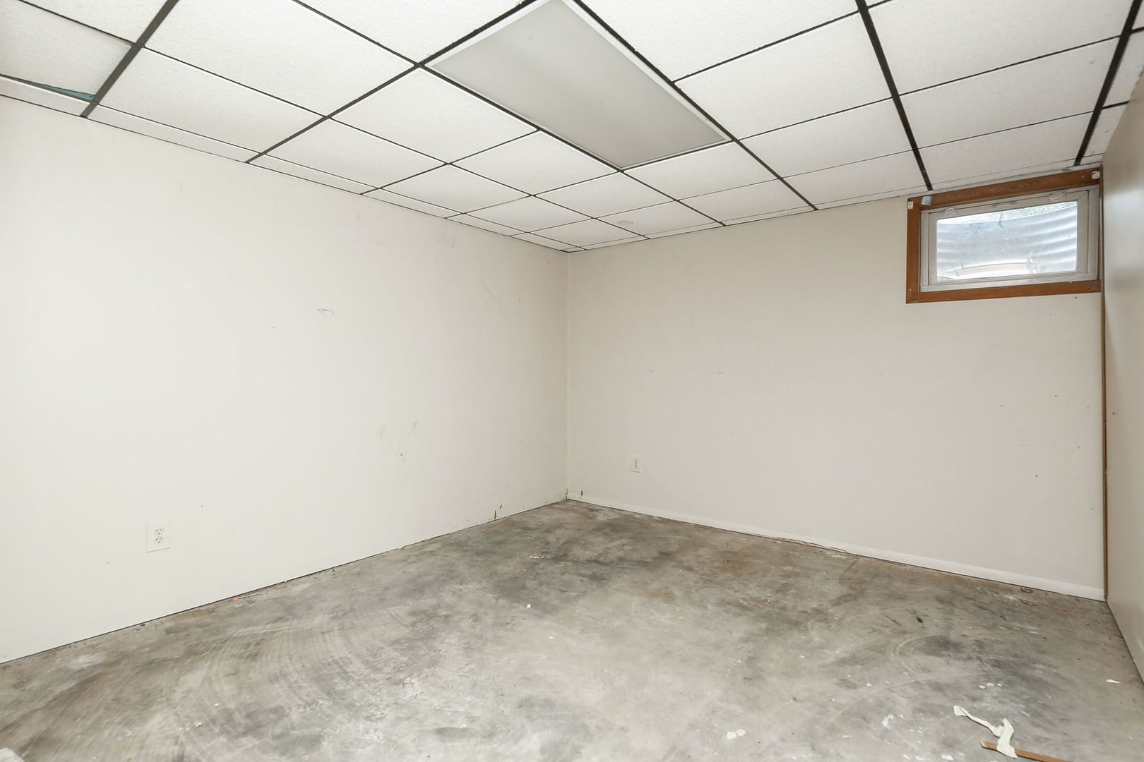 2011 Wagner Road Batavia, IL 60510 - Photo 16 of 29 a view of a small space