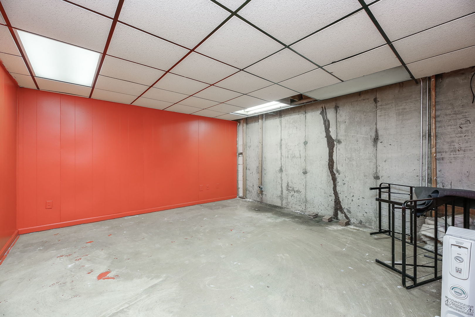 2011 Wagner Road Batavia, IL 60510 - Photo 20 of 29 a view of an empty room