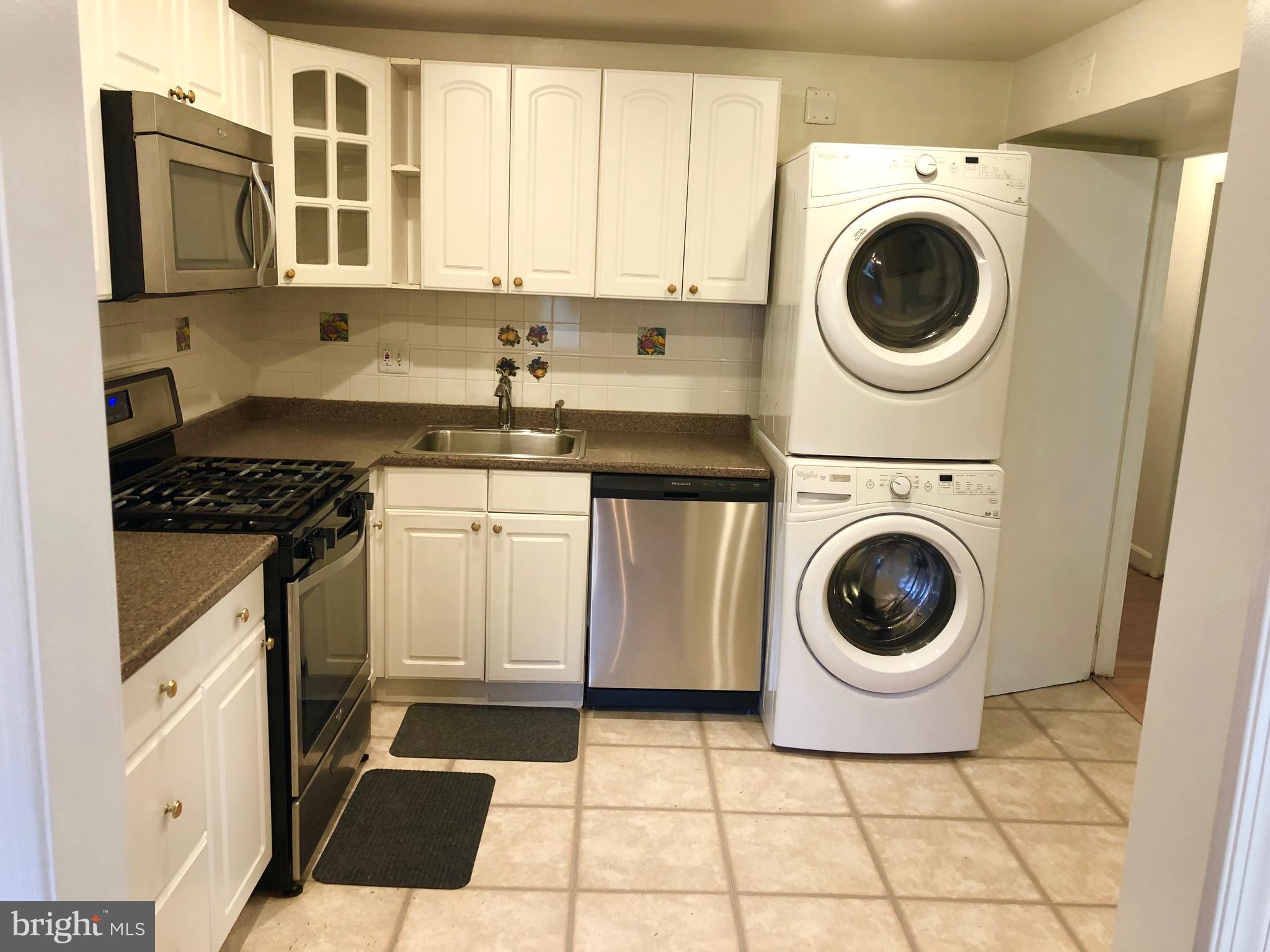 19007 Mills Choice Road, Unit 2 Gaithersburg, MD 20886 - Photo 3 of 27 Updated Kitchen