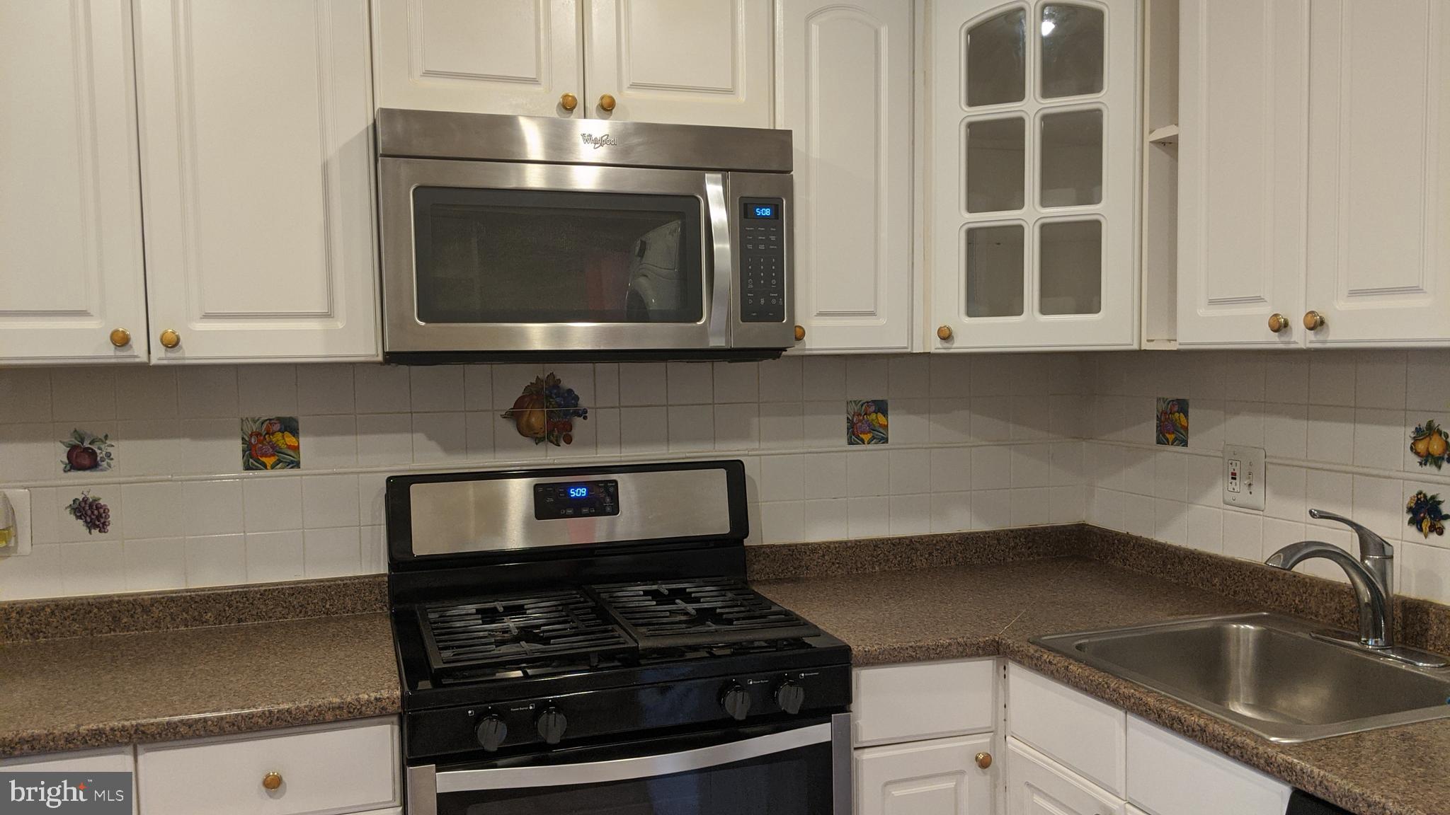 19007 Mills Choice Road, Unit 2 Gaithersburg, MD 20886 - Photo 4 of 27 Kitchen