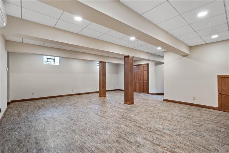 6050 Walton Road Finleyville, PA 15332 - Photo 24 of 50