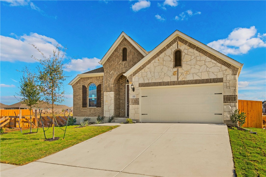 325 Spinnaker Loop Kyle, TX 78640 - Photo 1 of 1 Gallery Image 1