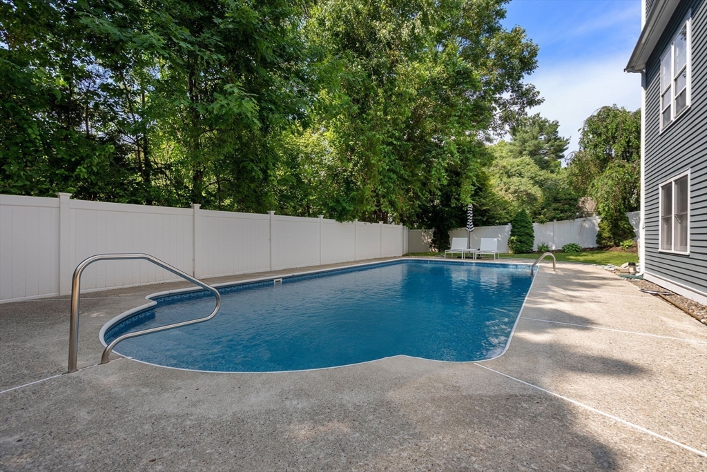 92 Croydon Road Norwood, MA 02062 - Photo 32 of 36 Gallery Image 32