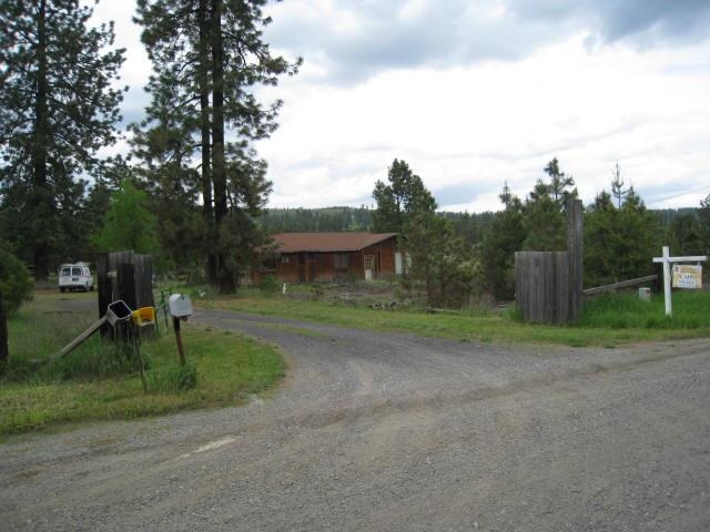 7921 East Hamilton Road Chattaroy, WA 99003 - Photo 2 of 15