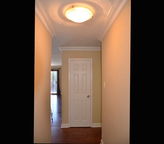 1567 Ridge Avenue, Unit 503 Evanston, IL 60201 - Photo 15 of 17 view of empty room with window