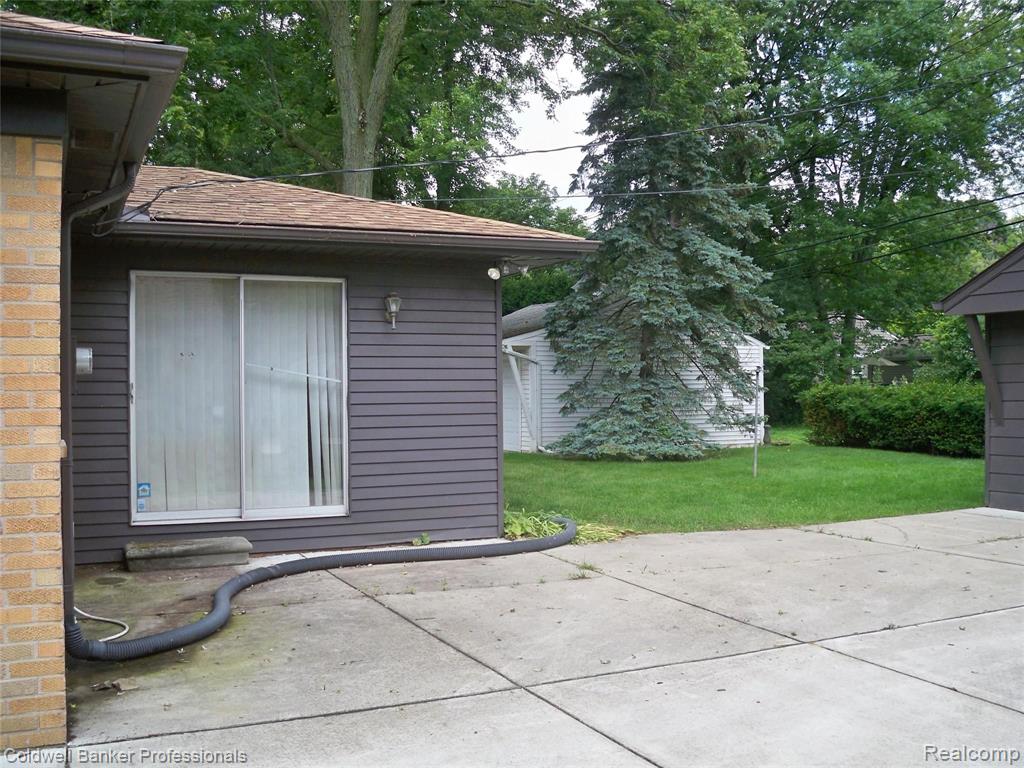 18894 Beverly Road Beverly Hills, MI 48025 - Photo 18 of 24