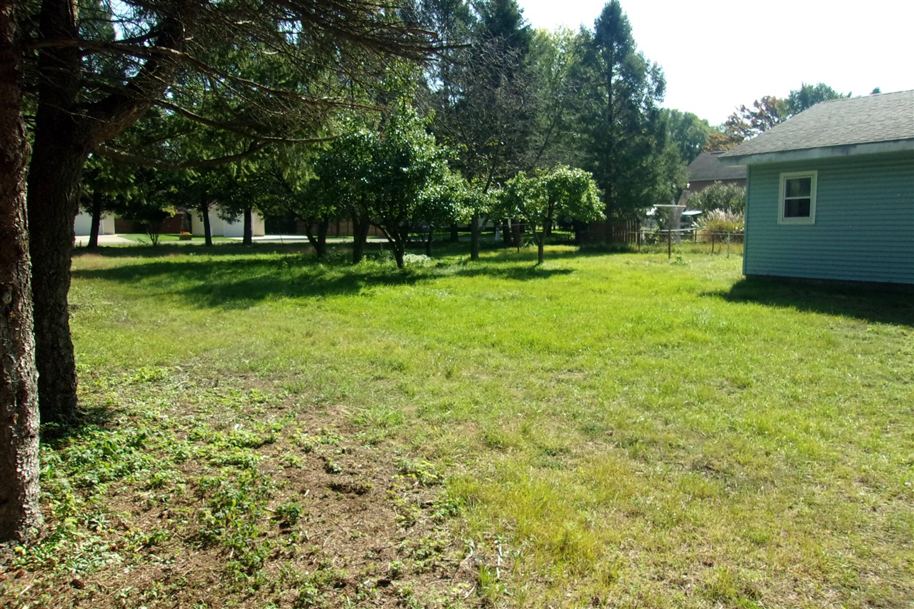 35 3rd Street Manistee, MI 49660 - Photo 23 of 27
