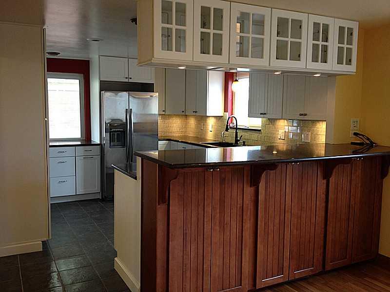 417 Decatur Avenue Forest Hills, PA 15221 - Photo 8 of 18 Kitchen.