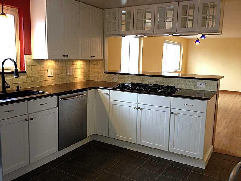 417 Decatur Avenue Forest Hills, PA 15221 - Photo 10 of 18 Kitchen.