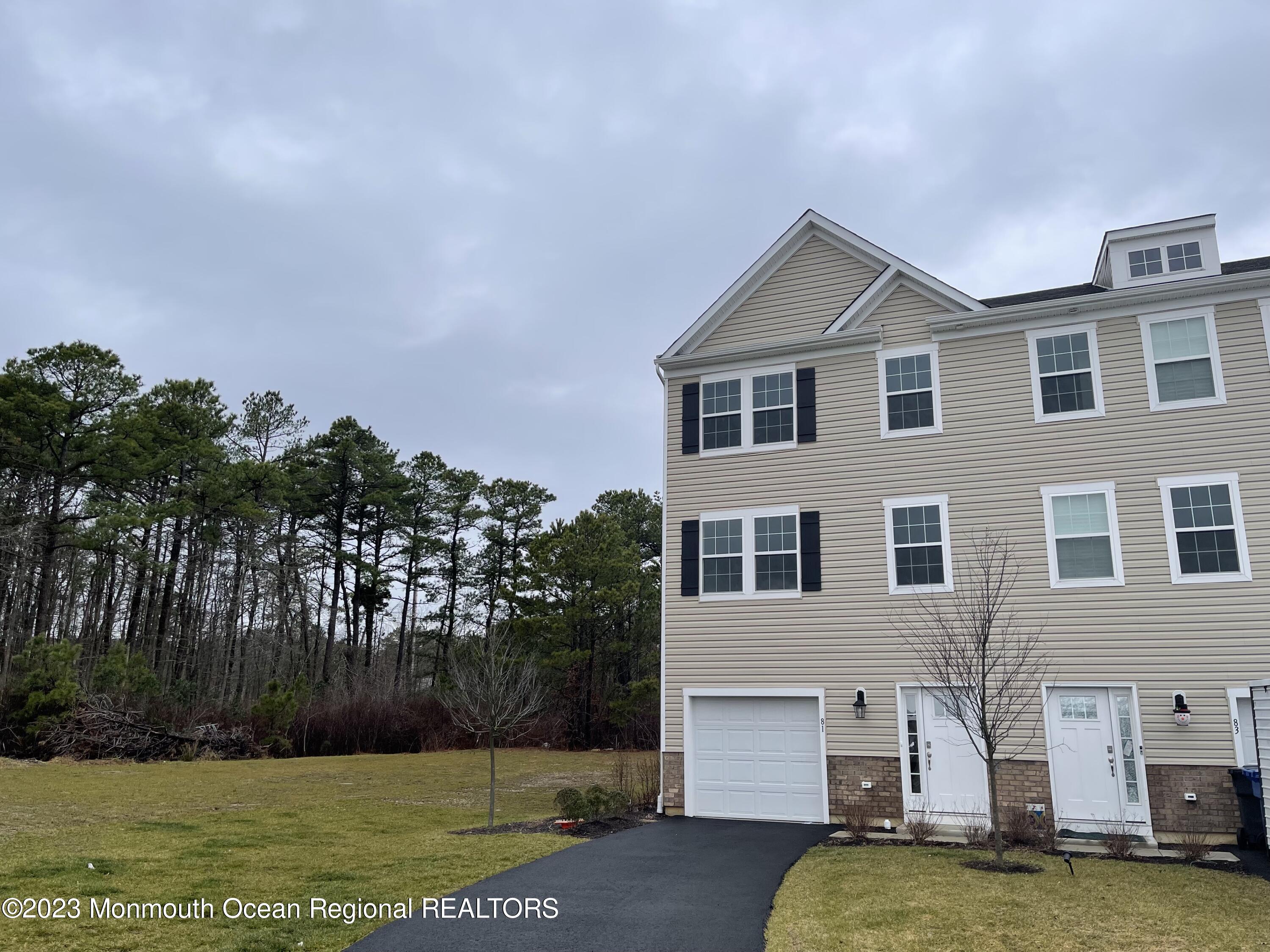 81 Melanie Way, Unit 401, Manahawkin, NJ 08050 Compass