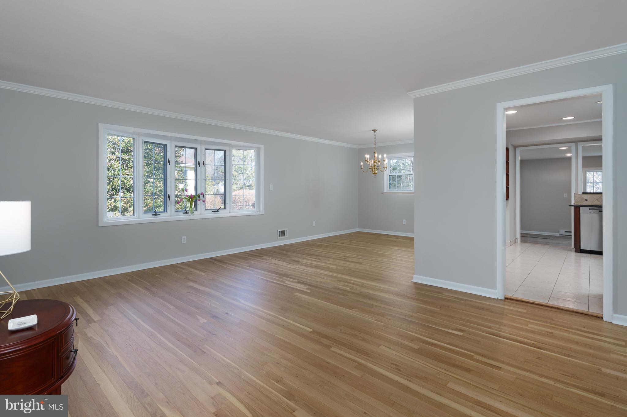 174 Hickory Corner Road Hightstown, NJ 08520 - Photo 6 of 34