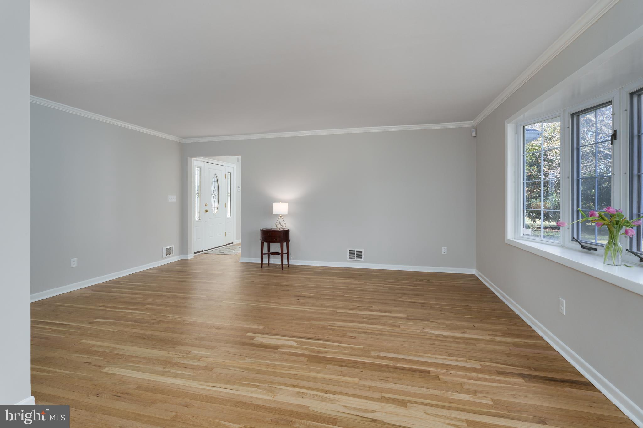 174 Hickory Corner Road Hightstown, NJ 08520 - Photo 7 of 34