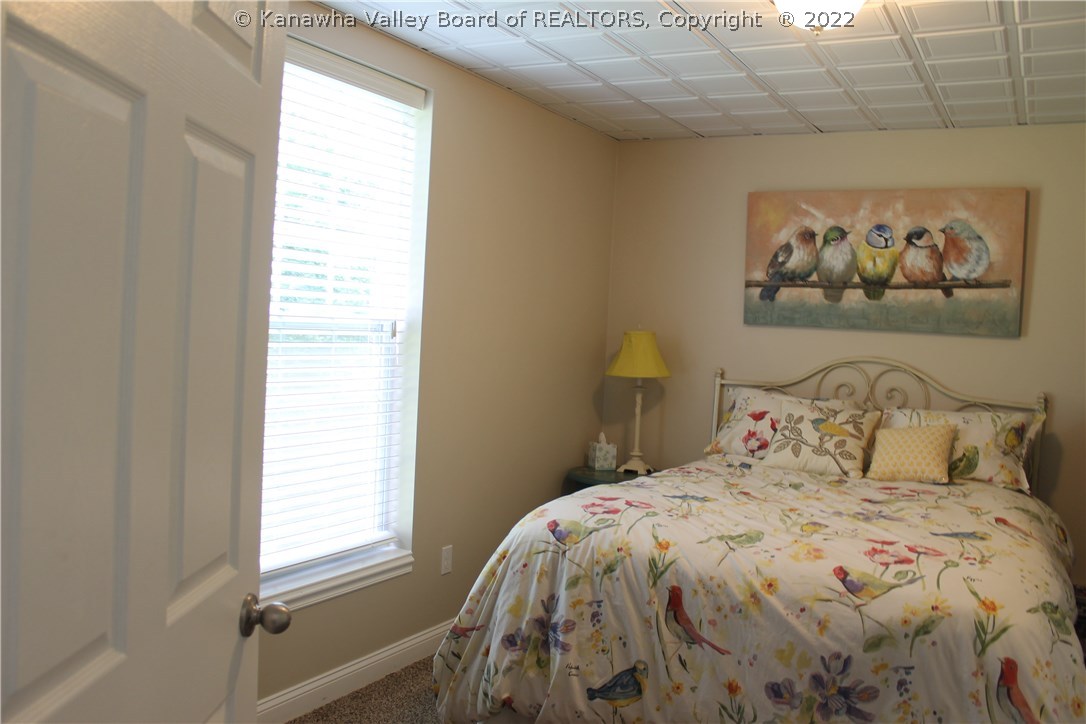 288 Hyde Park Road Winfield, WV 25213 - Photo 27 of 30 5th bedroom does not have a closet