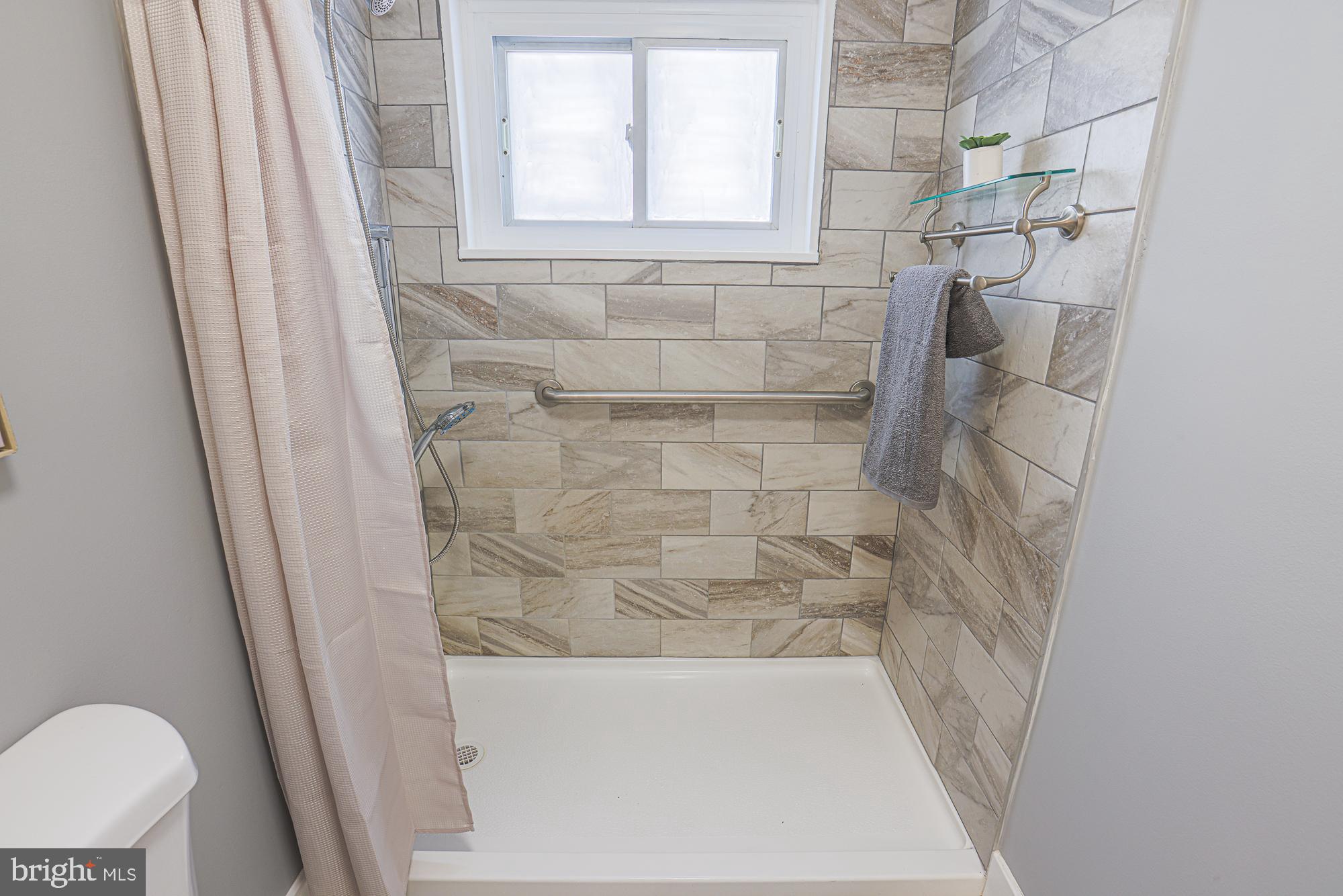 3715 Washington Avenue Baltimore, MD 21244 - Photo 43 of 57 Upper Level Bathroom